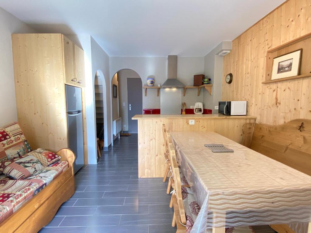 Appartement Joli chalet 60m2 proche du centre. parking. balcon Chalet Peyrelance Chemin de l'Écureuil 65110 Cauterets