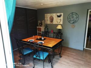 joli cocon de 60 m2 avec 85 m2 de jardin et terrasse