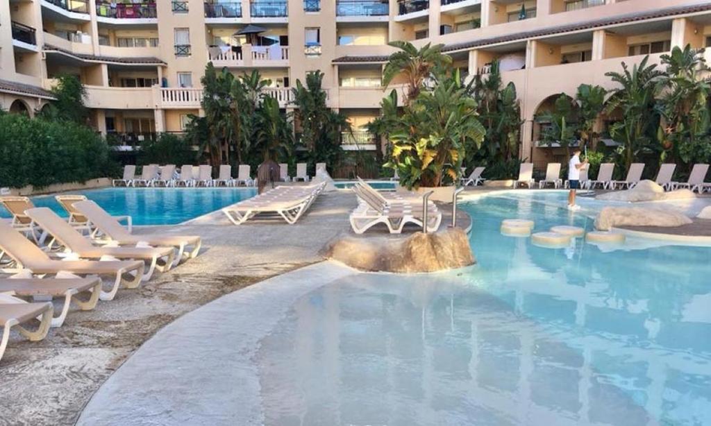 Joli cozy appartement, aperçu mer, piscine, gardien 11 Avenue Pierre Semard, 06150 Cannes