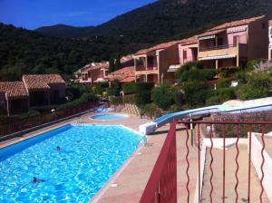 Joli duplex avec vue mer et piscine