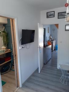 joli duplex proche commerces et mer