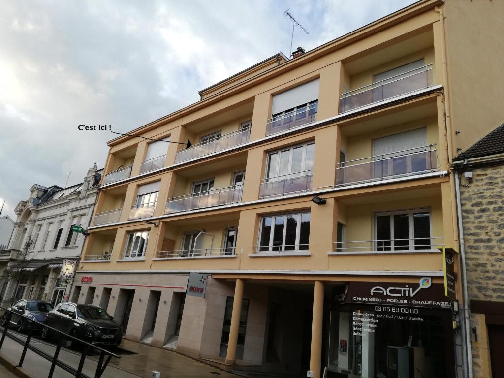 Appartement Joli F1 au coeur de Paray 20 avenue Charles de Gaulle 71600 Paray-le-Monial