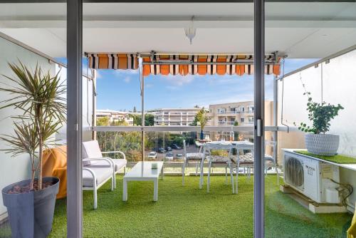 Joli grand appartement terrasse lit 180X200 vue mer 10min plages