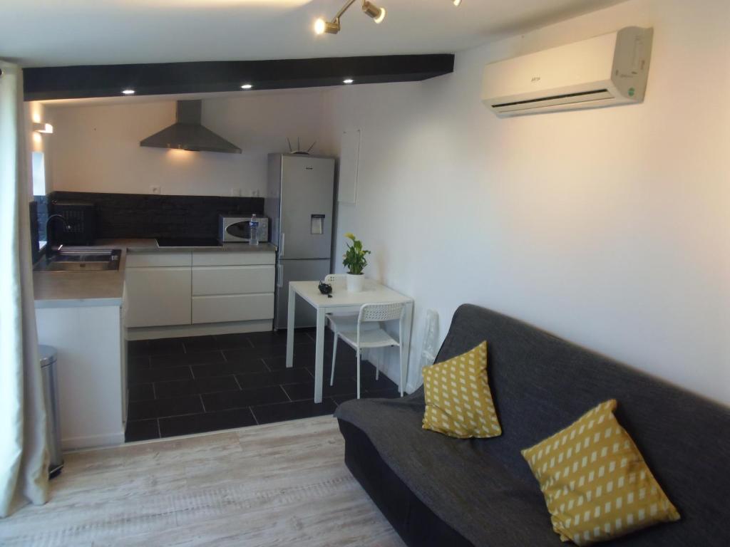 Appartement Joli Mazet entre Montpellier et Nimes 1817 route de lunel Mas des thermes 30470 Aimargues