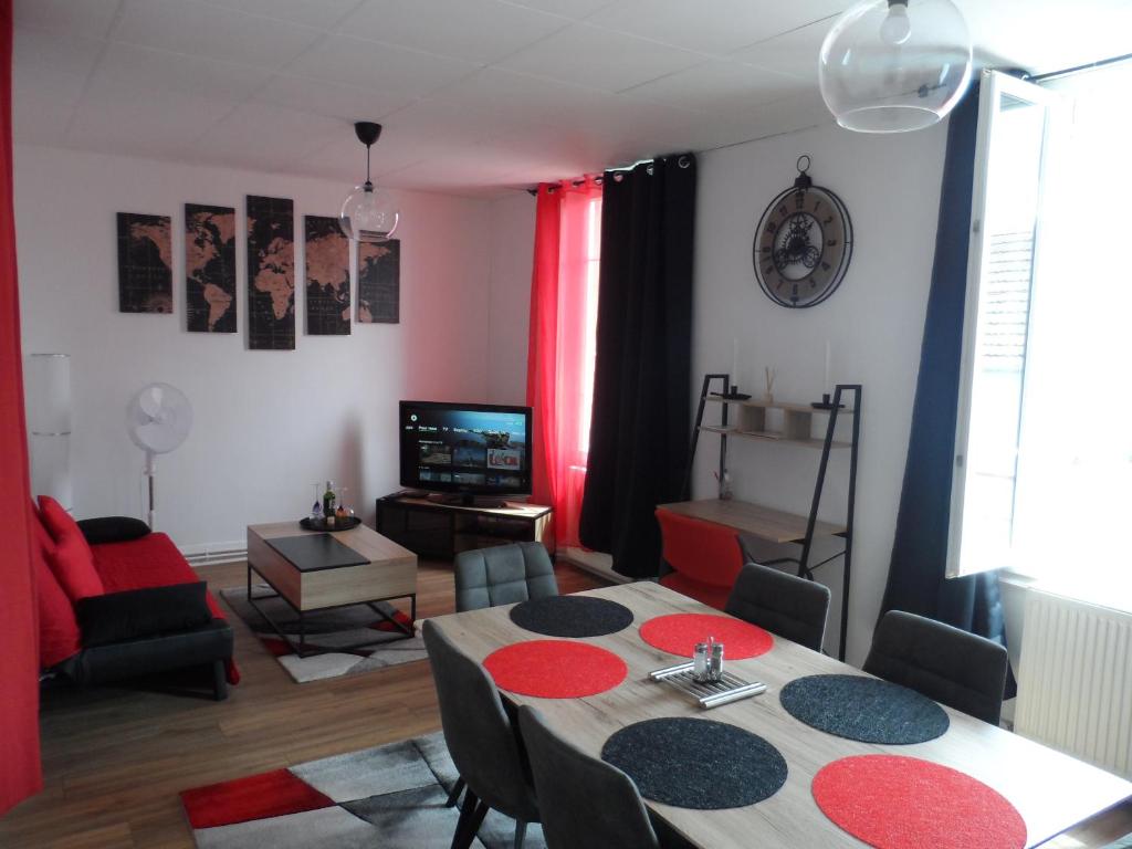 Appartement Joli petit appartement au cœur du pays Bourbonnais 16 ter rue lamartine 03100 Montluçon