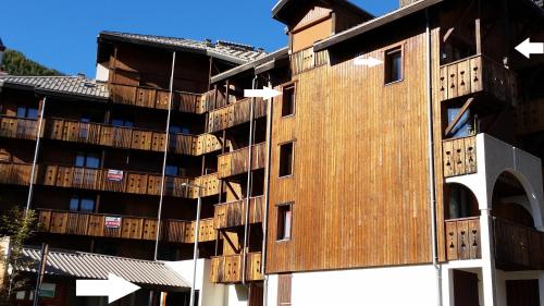 Joli petit appartement cosi 5 personnes maxi plein centre station les deux alpes