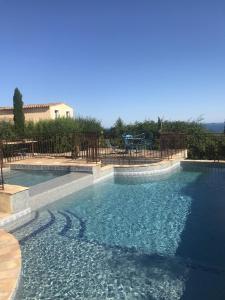 Joli studio au Mont St Clair avec vue sur la Mer