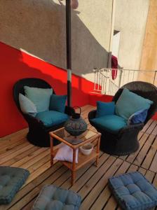 Joli studio avec grande terrasse