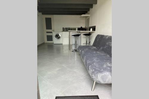 Joli studio avec jacuzzi et terrasse privée
