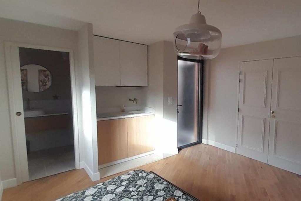 Appartement Joli studio avec stationnement gratuit dans la rue 63 Rue de Villeneuve 72100 Le Mans