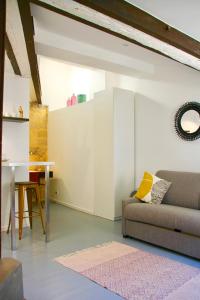 Joli studio avec terrasse, coeur historique - protocole sanitaire strict