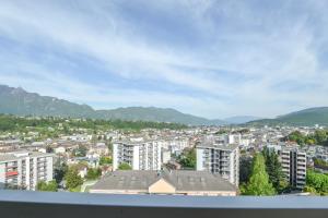 Joli studio avec vue imprenable sur les montagnes proche du lac