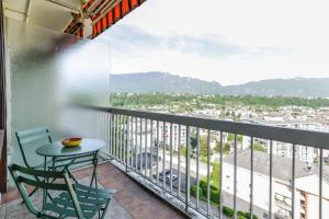 Joli studio avec vue imprenable sur les montagnes proche du lac