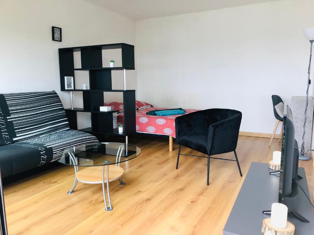 Appartement Joli Studio avec vue panoramique - Parking- DABNB 4 Rue Jean le Bail 87100 Limoges