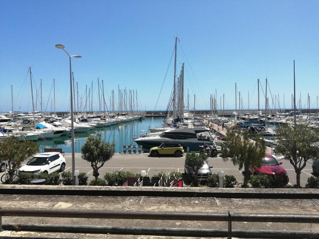 Joli studio bord de mer, clim, balcon, parking privé 59 Porte de France, 06500 Menton