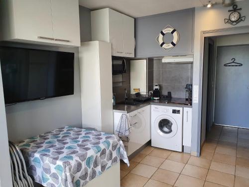 Joli studio cabine 2 à 5 pers ,plein de charme, bord de mer, Port Camargue