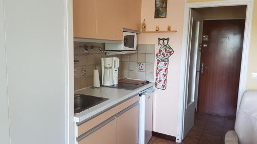 Joli studio de 26 m² avec véranda de 6 m² calme et vue sur montagne