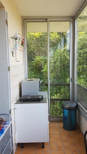 Joli studio de 26 m² avec véranda de 6 m² calme et vue sur montagne