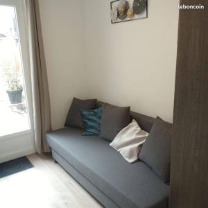 Joli STUDIO MEUBLE 16m2 avec terrasse 10m2
