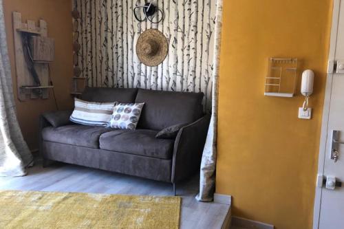 Joli studio rénové près de la Place d'Albertas !
