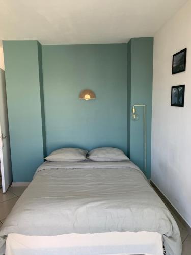 Joli Studio rénové proche quartier Timone