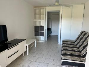 Joli studio très clair à proximité mer