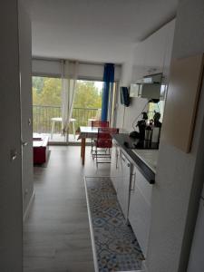 Joli T2, bien équipé, clim, piscine