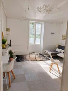 Appartement Joli T2 centre ville avec cour, climatisation et fibre 2 place du petit beaulieu 16000 Angoulême -1