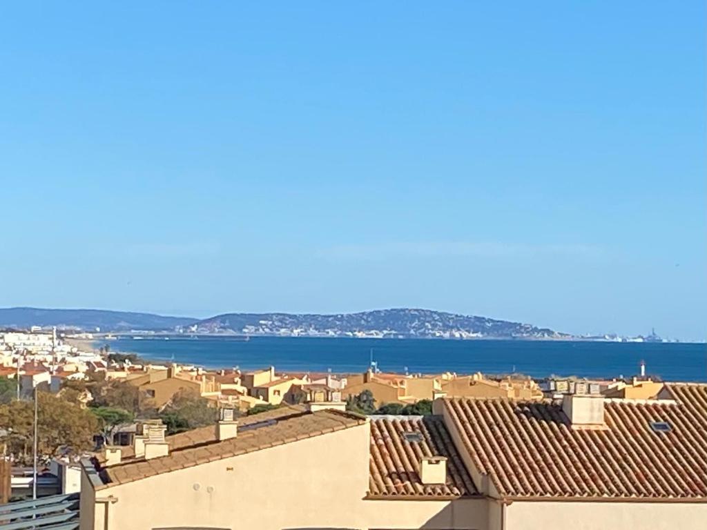 Joli T2 climatisé parking Le Môle Cap d Agde 8 Place des Cystes, 34300 Le Cap d\'Agde