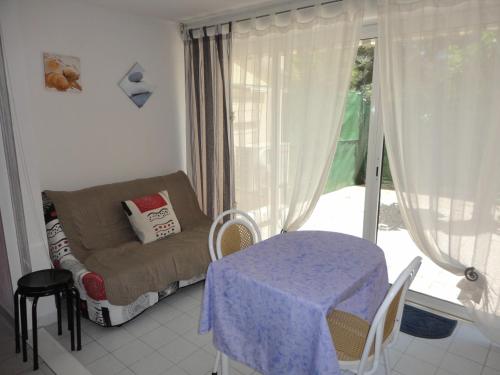 Joli T2 piscine clim piscine Richelieu AQUAGOLF Cap d'Agde
