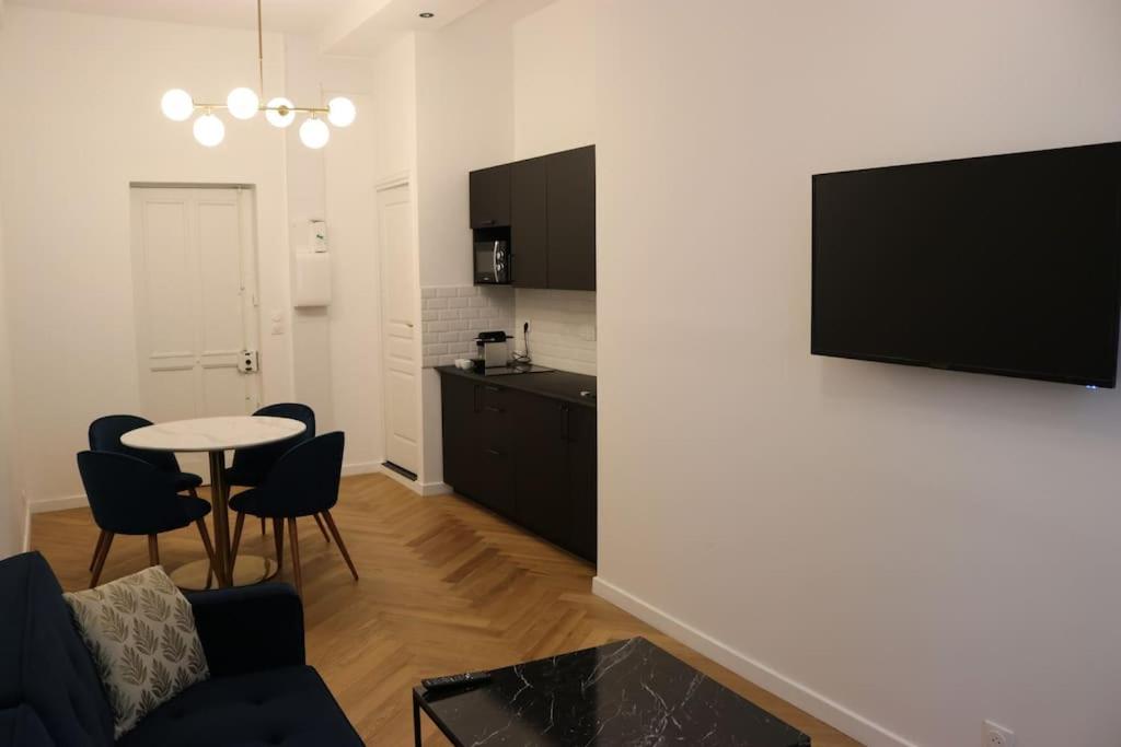 Joli T2 proche de Bellecour 20 Rue de la Charité, 69002 Lyon