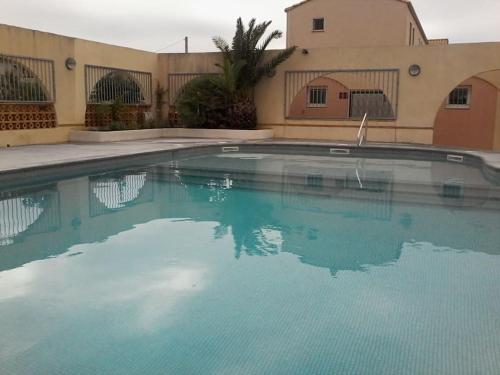 JOLI T2 RDC, BORD DE MER , PISCINE , Aresquiers FRONTIGNAN PLAGE 34