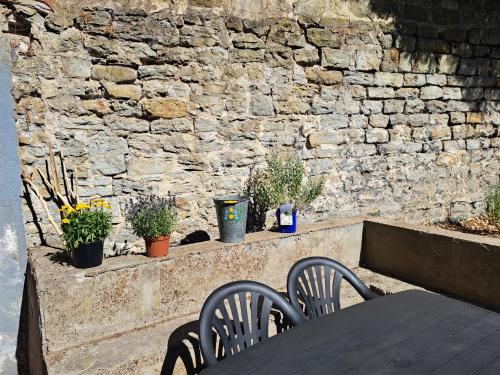 Joli T3 avec extérieur proche du centre et des remparts
