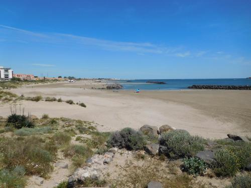 Joli T3 piscine 1ere ligne Cap d'Agde SAVANNA BEACH II