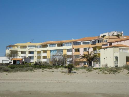 Joli T3 piscine 1ere ligne Cap d'Agde SAVANNA BEACH II