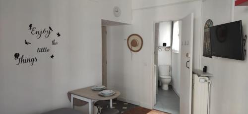 Jolie chambre indépendante centre Nice