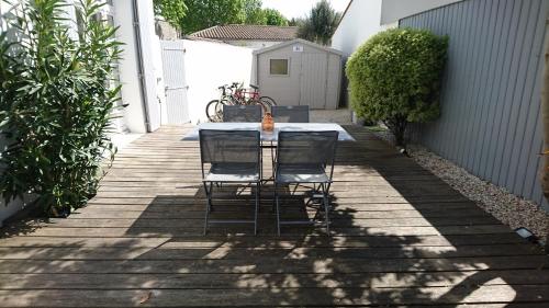 Jolie location contemporaine dans Saint Martin de Ré