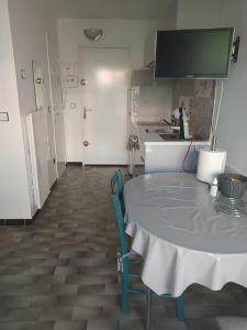 Appartement Jolie studio 2 étoiles proche de l'étang de thau 30 Avenue Pasteur, residence capricorne batiment B 34540 Balaruc-les-Bains Languedoc-Roussillon