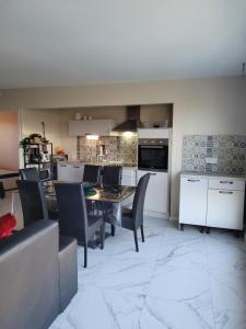 Appartement Jolie t4 a l'esplanade lez wifi 22 Esplanade de l'Europe 34000 Montpellier Languedoc-Roussillon