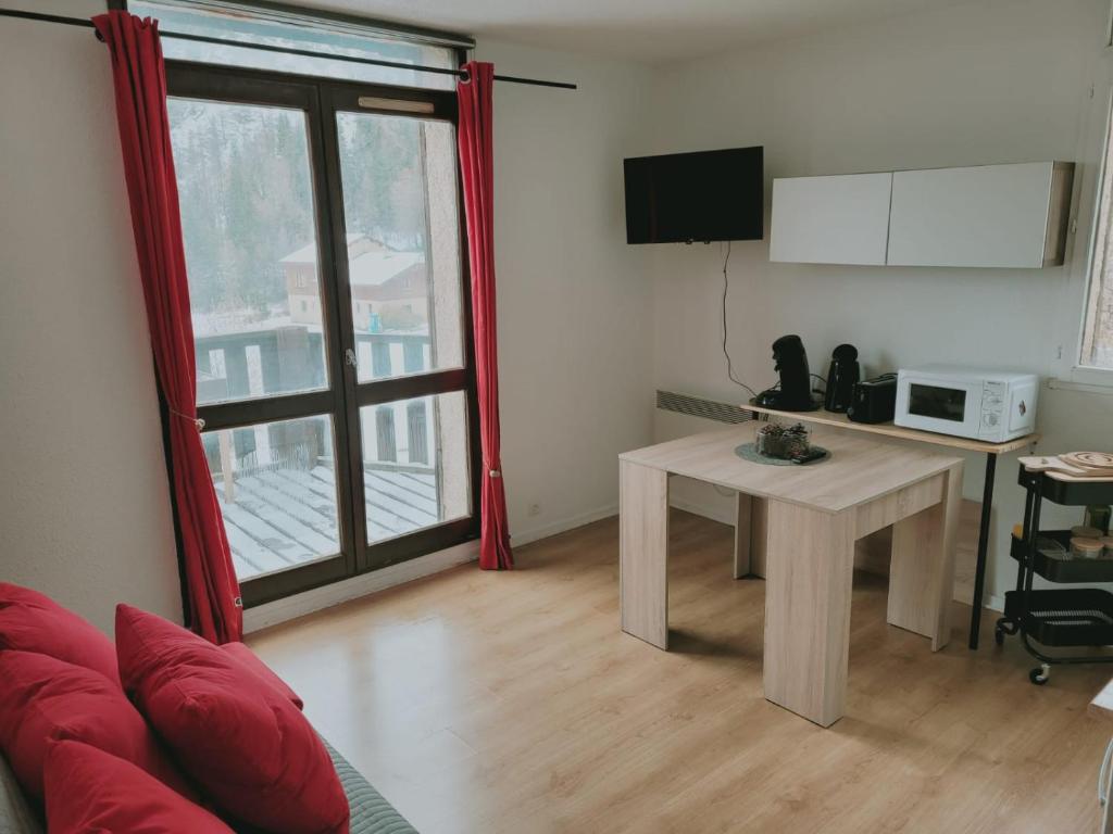 Jolies Appartement 6 couchages a praloup 1600 avec balcons Pra Loup, 04400 Uvernet-Fours