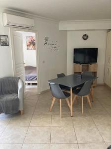 Appartement Juan flore Domaine de Juan flore bt K2 650 rue du jardin secret 06160 Antibes Provence-Alpes-Côte d\'Azur