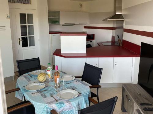 Appartement Juan les Pins, 3 pièces, 4 personnes - FR-1-252-184 Antibes france