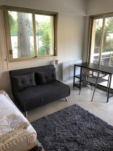 Juan-les-pins résidentiel, grand studio proche plages et commerces