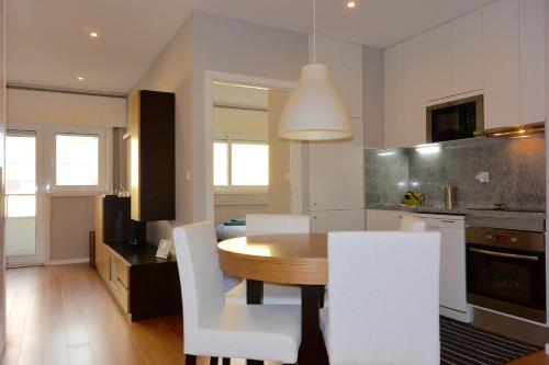 Júlio Dinis Flat, by Flat in Porto