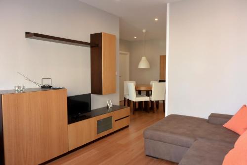 Júlio Dinis Flat, by Flat in Porto