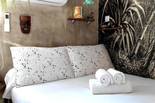 * JUNGLE SPA * CABANE EN VILLE * Terrasse, centre ville