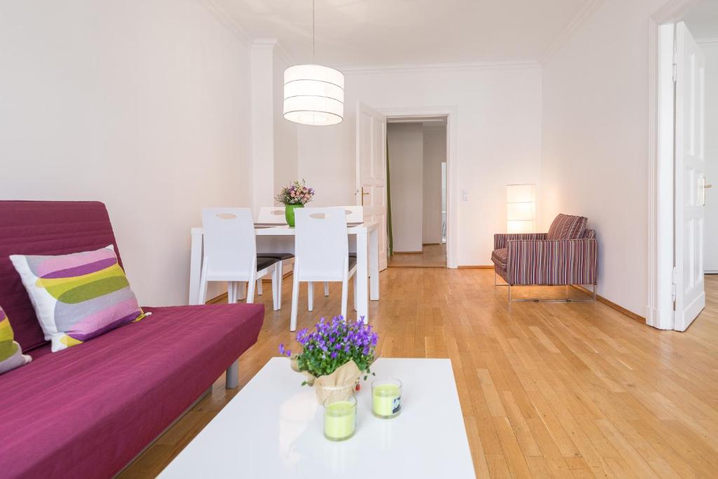 Appartement Kaiser-Friedrich Kaiser-Friedrich-Strasse 42 10627 Berlin