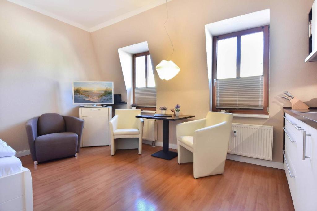 Appartement Kaisers vis a vis DZ Friedenstraße 13 17424 Heringsdorf