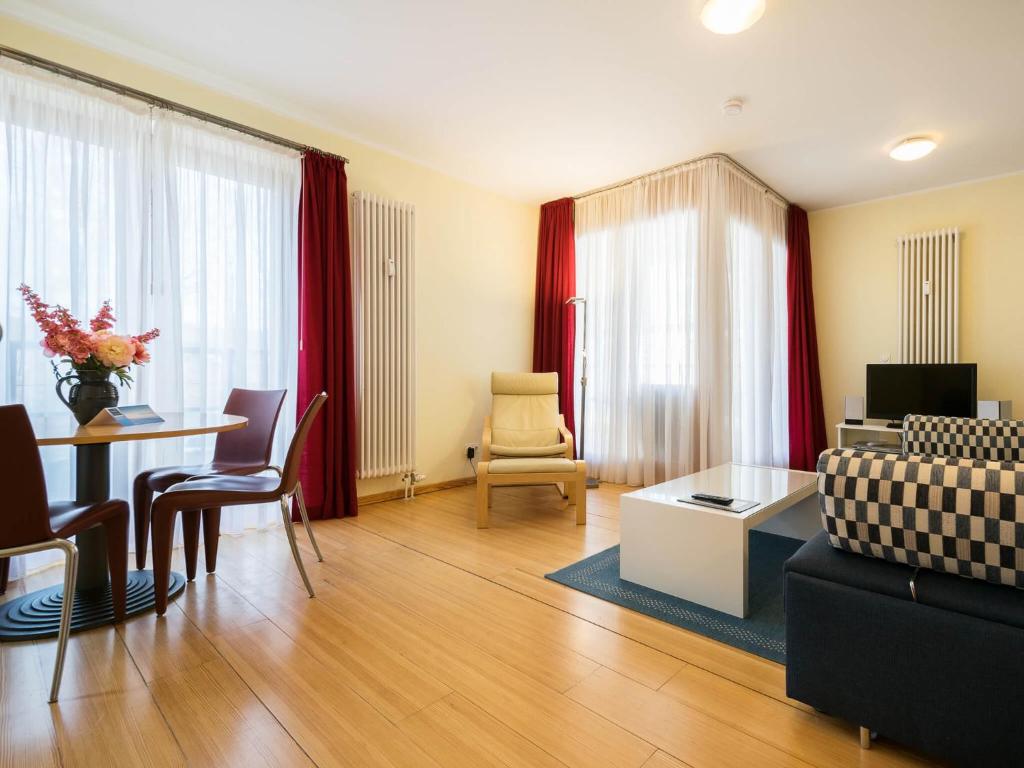 Appartement Kaiservillen Heringsdorf - Appartement mit 1 Schlafzimmer und Balkon D211 Delbrückstraße 7 17424 Heringsdorf