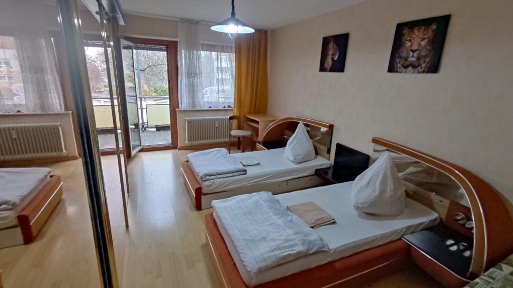 Kämen 2 Zimmer Hechtstraße, 27, 70378 Stuttgart